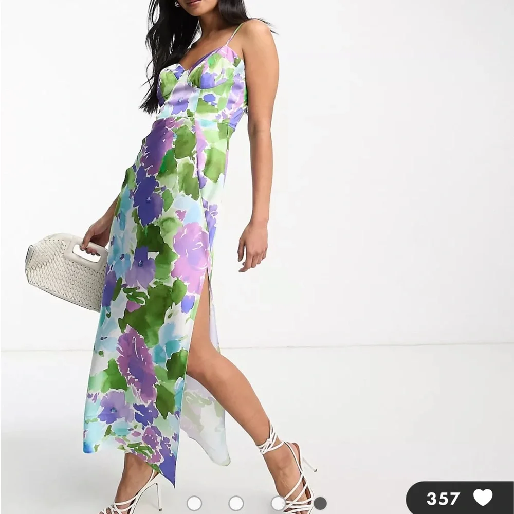 ASOS Design Satin Corset Detail Maxi Dress in Watercolor Floral Print - Picture 4 of 10
